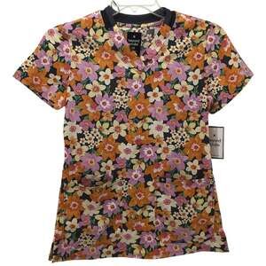 Beyond Scrubs NWT Extra Small Summer Bloom Flower Happy Dream V neck Top Nursing